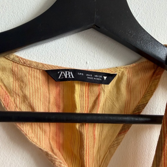 NWOT Zara Striped Halter Crop Top in Peach, Orange, and Yellow Tones Sz Small - Picture 6 of 7